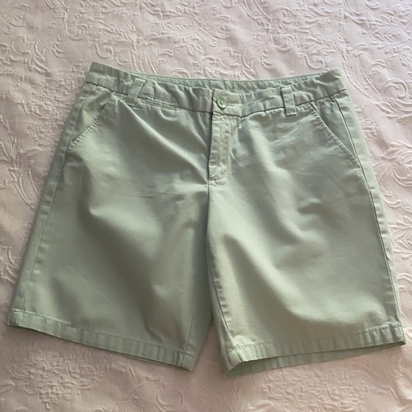GAP Seafoam Khaki Shorts - Picture 8 of 8
